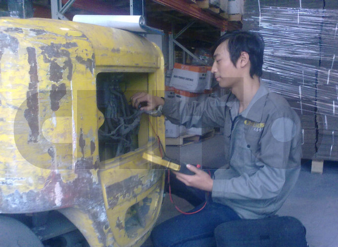 現(xiàn)代電動叉車維修